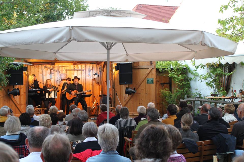 Märkisches Holzpantinen-Literatur- und Musik-Theater im Grünen , Foto: Fercher Obstkistenbühne